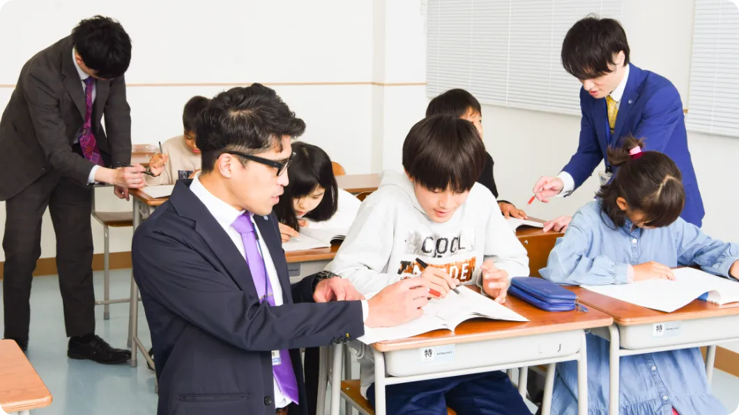 1クラス複数教師体制（算数・数学アシスタント制 ）
