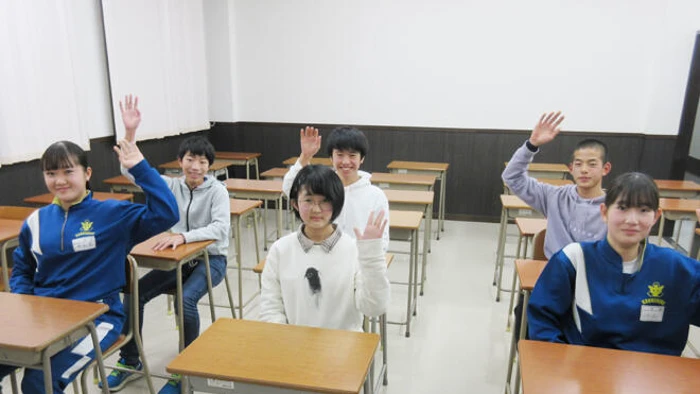 勉強の質問や相談は、教師がいつでも対応！