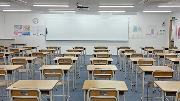 きれいで広々とした教室だから授業に集中できます！