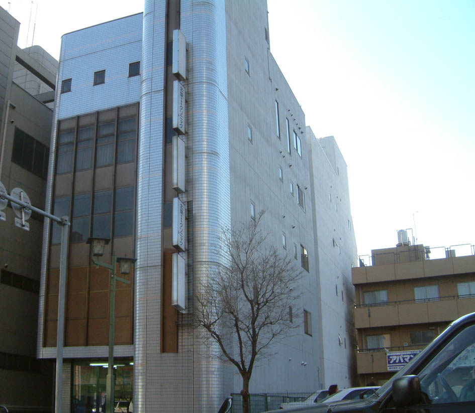 W早稲田ゼミ‗深谷ハイスクールの校舎外観