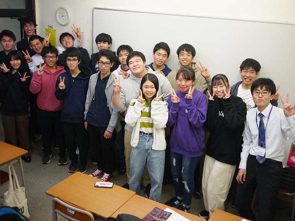 W早稲田ゼミ‗栃木ハイスクールの生徒と教師