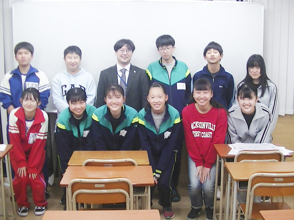 W早稲田ゼミ‗足利南校の生徒と教師