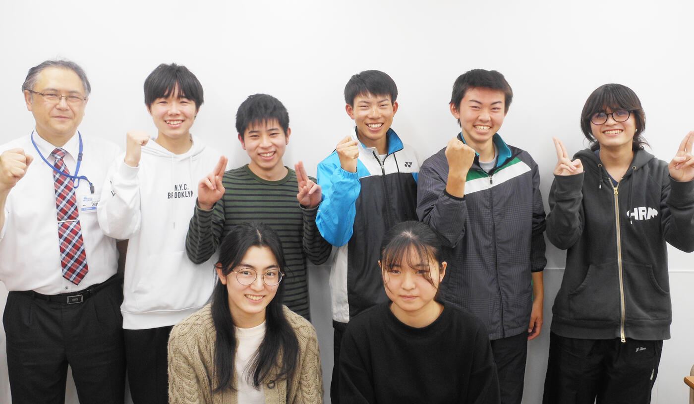 W早稲田ゼミ‗熊谷ハイスクールの生徒と教師